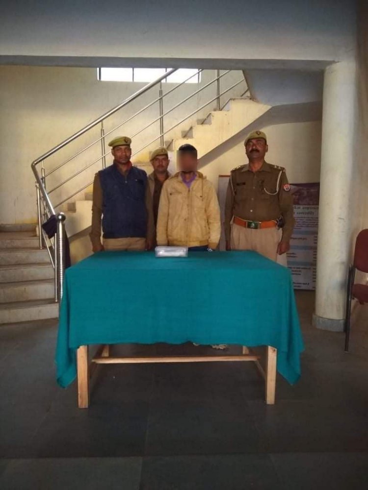 थाना करमा पुलिस द्वारा 01 अदद तमन्चा के साथ 01  अभियुक्त को किया गया गिरफ्तार 